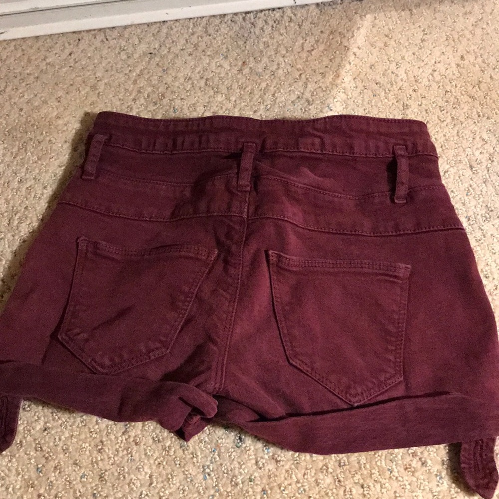 Shorts - Picture 3 of 3